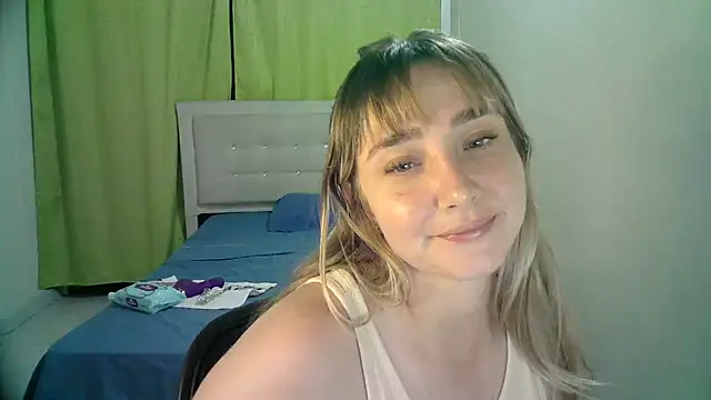 Snapshot of katy_pp chatting on October 16, 11:39 pm katy pp online show from October 16, 11:39 pm