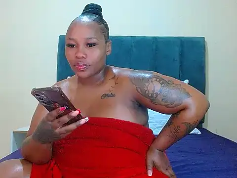 curvycloe1 online show from June 3, 12:19 pm