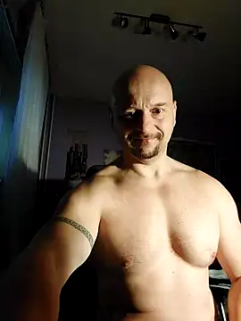 Snapshot of Sports-beast chatting on December 9, 8:54 pm Sports-beast online show from December 9, 8:54 pm