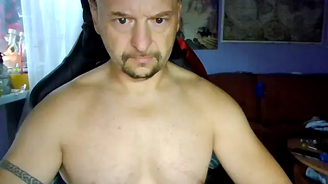 Snapshot of Sports-beast chatting on September 18, 6:04 am Sports-beast online show from September 18, 6:04 am