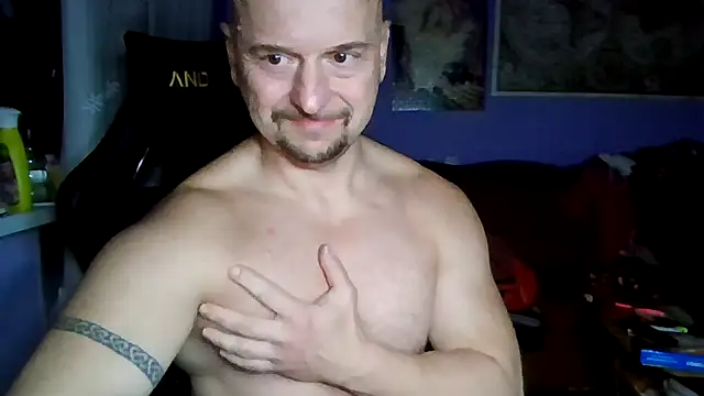 Snapshot of Sports-beast chatting on November 22, 9:58 pm Sports-beast online show from November 22, 9:58 pm