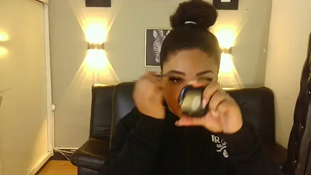 ashley Tompson1 online show from December 30, 11:59 am