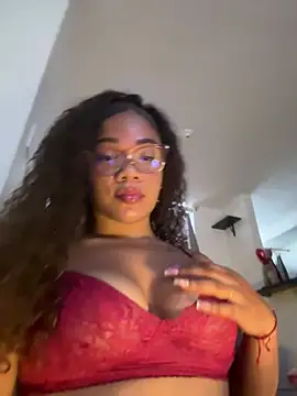 ashley Tompson1 online show from March 30, 12:06 pm