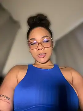 ashley Tompson1 online show from July 18, 11:25 am