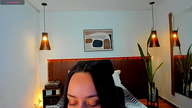 KatherineBond online show from November 15, 6:15 pm