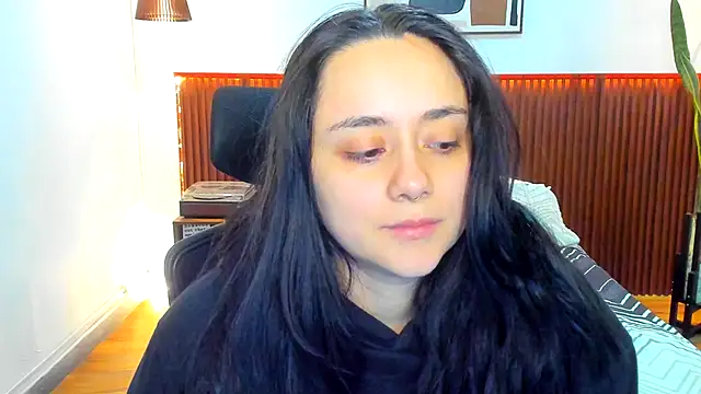 KatherineBond online show from December 17, 7:31 pm