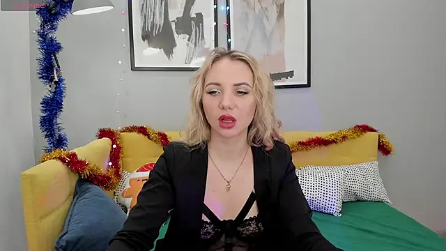 Snapshot of EvaMoran chatting on December 21, 5:14 am EvaMoran online show from December 21, 5:14 am