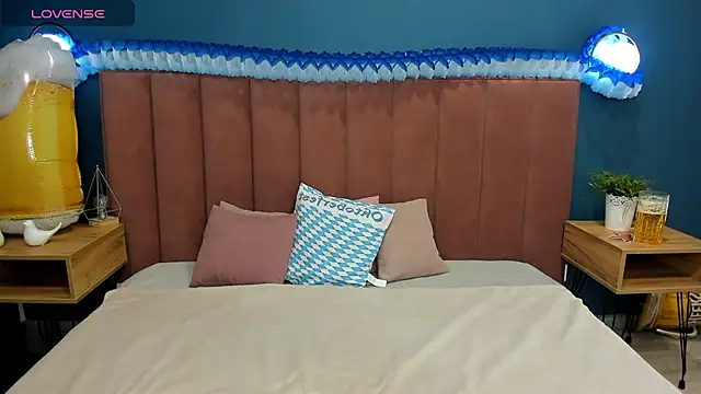 Snapshot of Emma_adorablle chatting on September 24, 1:31 am Emma adorablle online show from September 24, 1:31 am