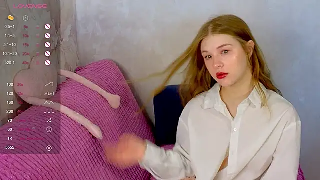 TrissMerigold9 online show from September 16, 8:48 am