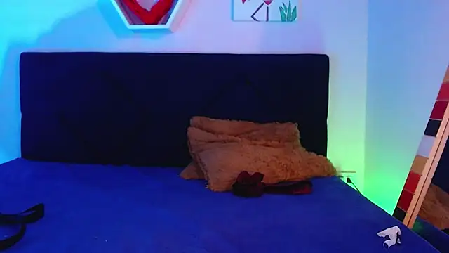 AnnaliOlsenX online show from December 19, 7:29 pm