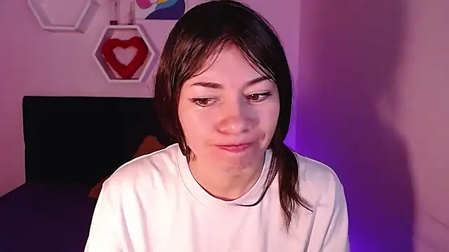 AnnaliOlsenX online show from December 23, 1:03 pm