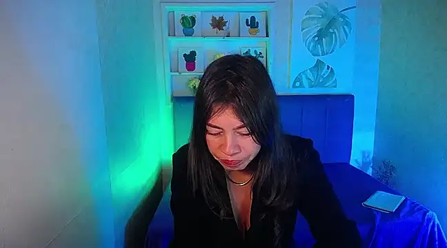 AnnaliOlsenX online show from February 23, 9:11 am