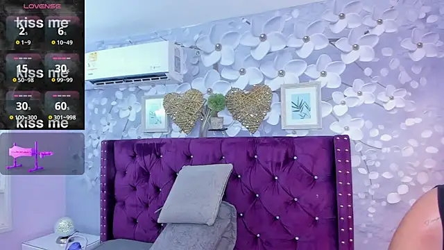 Snapshot of Danee_19_ chatting on January 25, 11:55 am Danee 19 online show from January 25, 11:55 am