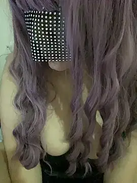 Snapshot of matmazel7777 chatting on December 24, 8:49 pm matmazel7777 online show from December 24, 8:49 pm