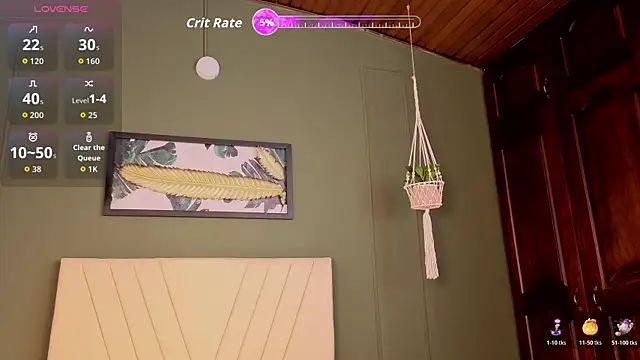 LILA ELLIOT online show from December 14, 7:07 pm