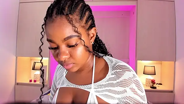 tamaraa smiith online show from January 8, 2:46 pm