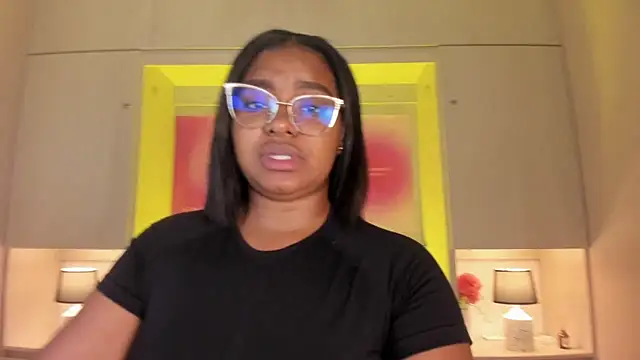 tamaraa smiith online show from April 16, 7:36 pm