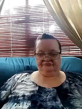 Bayou Woman68 online show from November 15, 7:54 pm