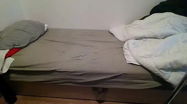 Snapshot of Indianluckyboytits chatting on December 15, 12:17 pm Indianluckyboytits online show from December 15, 12:17 pm