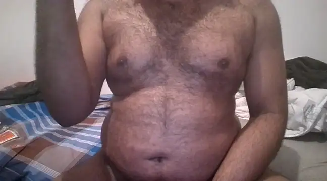 Snapshot of Indianluckyboytits chatting on December 18, 1:37 am Indianluckyboytits online show from December 18, 1:37 am