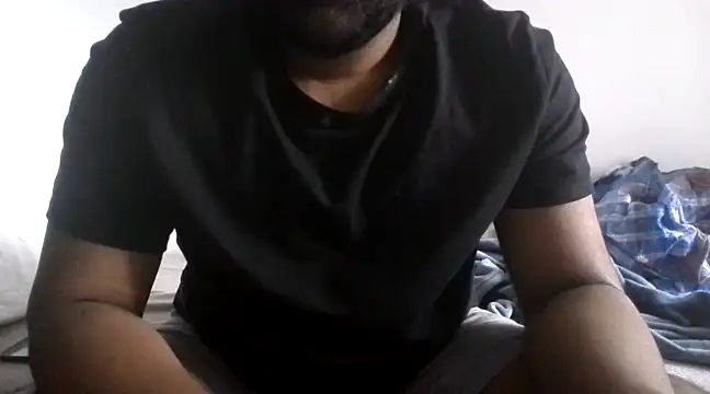 Snapshot of Indianluckyboytits chatting on December 22, 11:44 am Indianluckyboytits online show from December 22, 11:44 am