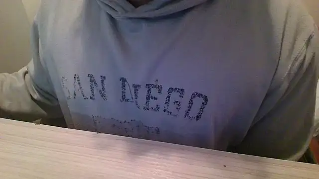 Snapshot of Indianluckyboytits chatting on September 18, 12:23 am Indianluckyboytits online show from September 18, 12:23 am