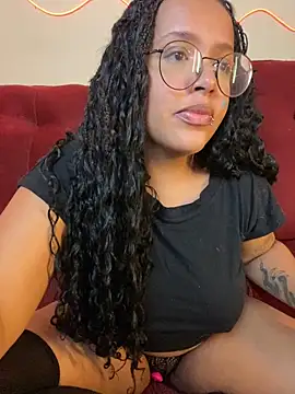 Snapshot of 99_Lilith chatting on October 19, 1:39 am 99 Lilith online show from October 19, 1:39 am