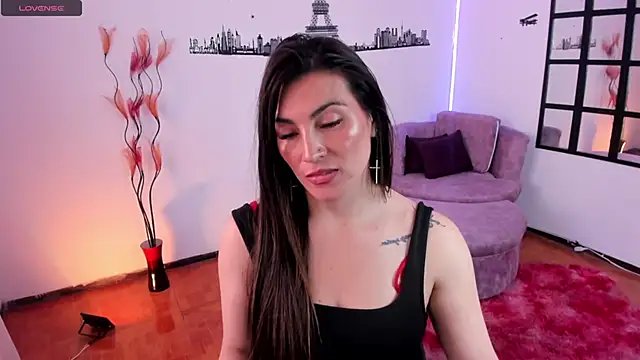 Elizabeth taylor b online show from December 11, 7:03 pm