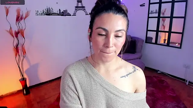 Elizabeth taylor b online show from March 18, 6:04 pm