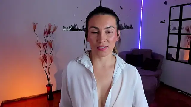 Elizabeth taylor b online show from February 19, 10:06 pm