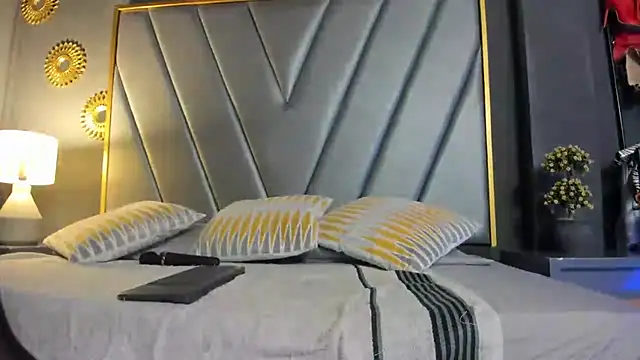 Snapshot of BrendaAdams_ chatting on July 6, 11:18 am BrendaAdams online show from July 6, 11:18 am