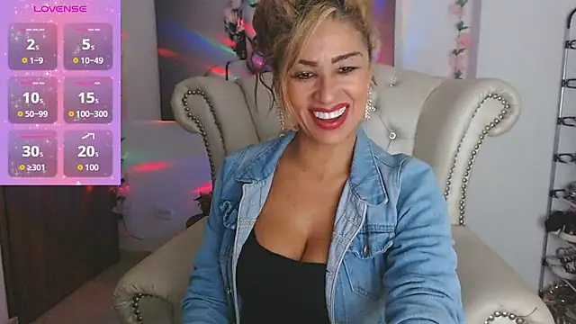 Isabelhot1 online show from October 28, 7:16 pm