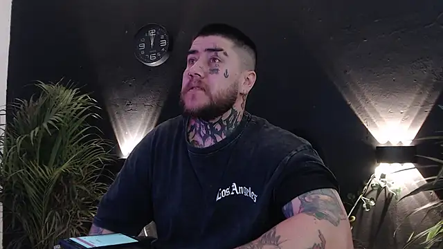 Snapshot of Ash_gusbig chatting on March 15, 1:18 pm Ash gusbig online show from March 15, 1:18 pm