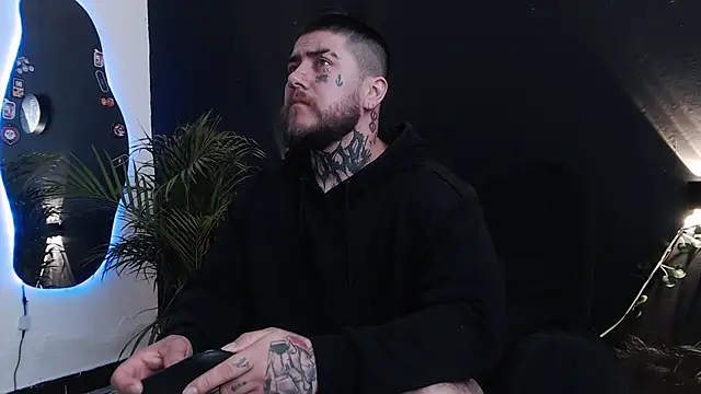 Snapshot of Ash_gusbig chatting on March 19, 2:13 pm Ash gusbig online show from March 19, 2:13 pm