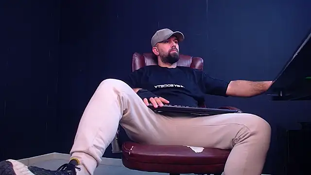 Snapshot of JackEthann chatting on October 9, 4:54 am JackEthann online show from October 9, 4:54 am