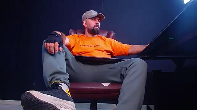 Snapshot of JackEthann chatting on October 16, 4:57 am JackEthann online show from October 16, 4:57 am