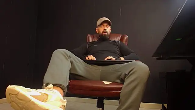 Snapshot of JackEthann chatting on October 18, 5:10 am JackEthann online show from October 18, 5:10 am