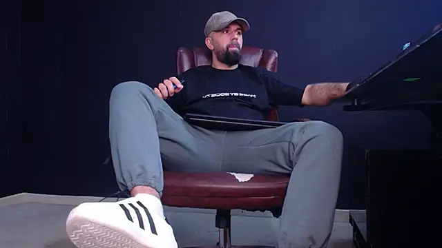 Snapshot of JackEthann chatting on October 24, 5:26 am JackEthann online show from October 24, 5:26 am