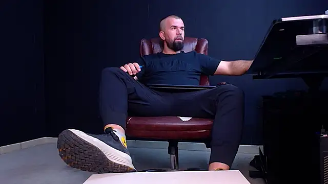 Snapshot of JackEthann chatting on November 5, 5:29 am JackEthann online show from November 5, 5:29 am