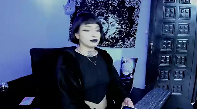 Snapshot of Venushexivu616 chatting on January 26, 7:53 am Venushexivu616 online show from January 26, 7:53 am