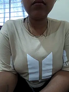 Snapshot of Samarya-78 chatting on May 14, 2:51 am Samarya-78 online show from May 14, 2:51 am