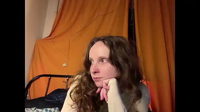 Snapshot of MikkyMoony chatting on September 23, 8:34 pm MikkyMoony online show from September 23, 8:34 pm