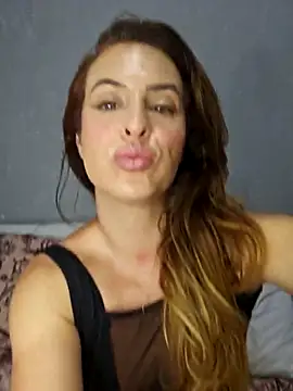 Snapshot of Nina_Sport chatting on October 15, 8:53 pm Nina Sport online show from October 15, 8:53 pm