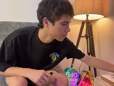 MyLatinHotBoys online show from January 11, 1:37 am