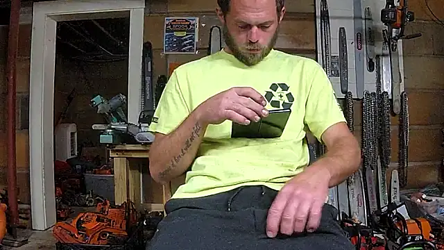 Snapshot of Bigoleslong98765 chatting on October 18, 5:32 am Bigoleslong98765 online show from October 18, 5:32 am