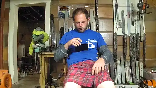 Snapshot of Bigoleslong98765 chatting on October 21, 11:16 pm Bigoleslong98765 online show from October 21, 11:16 pm