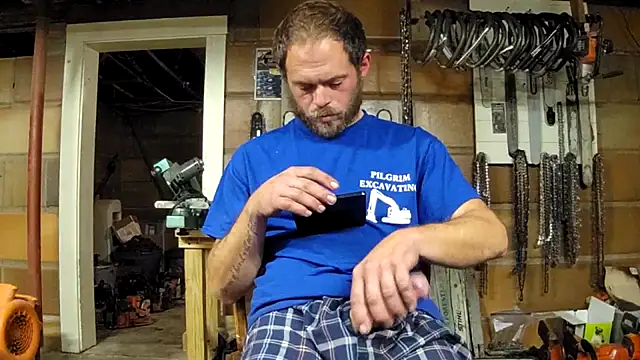 Snapshot of Bigoleslong98765 chatting on November 5, 6:35 am Bigoleslong98765 online show from November 5, 6:35 am