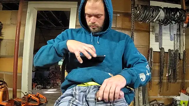 Snapshot of Bigoleslong98765 chatting on November 16, 3:17 pm Bigoleslong98765 online show from November 16, 3:17 pm