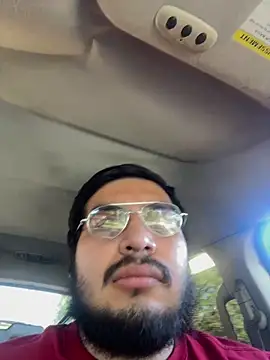 UKNOW lol online show from November 4, 4:50 pm