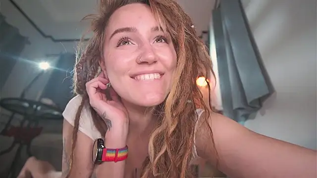 Snapshot of Winnie_sweet chatting on October 13, 9:53 am Winnie sweet online show from October 13, 9:53 am